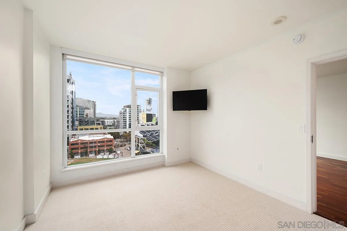 https://cdn.realtyfeed.com/cdn/127/260010091/cb8bbc682c8c566547e948c7991b72a3.webp