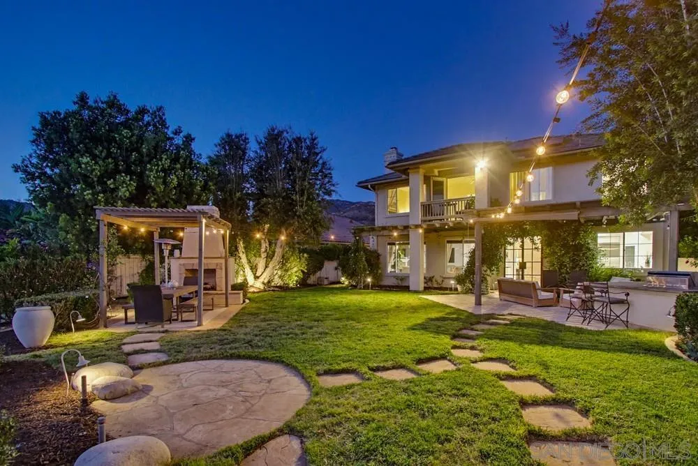 https://cdn.realtyfeed.com/cdn/127/260010092/443ef6cf938b25f588a870a35d3d2c3b.webp