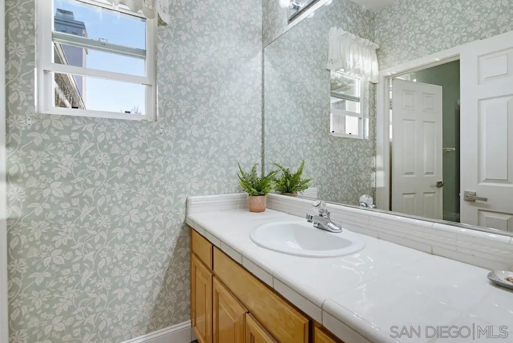 https://cdn.realtyfeed.com/cdn/127/260010092/8094984f2455429f137cf543f912bf06.webp
