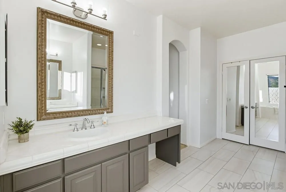https://cdn.realtyfeed.com/cdn/127/260010092/8b9f0889f1d0b2c17b1cf9f717d91ed2.webp