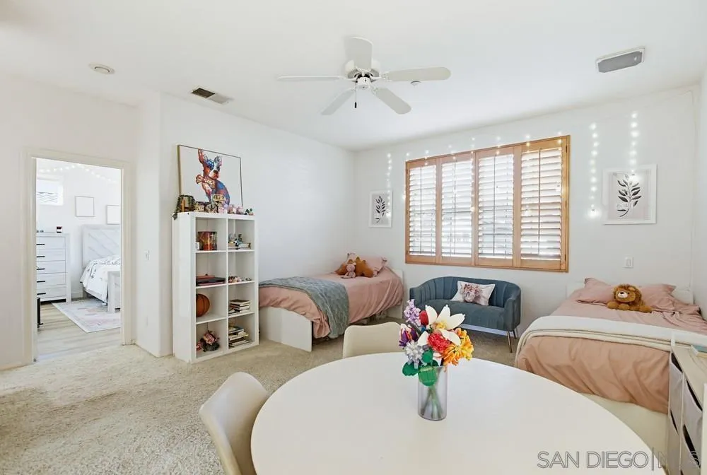 https://cdn.realtyfeed.com/cdn/127/260010092/d8cc7e6ab8fb8aa9d9cf5c3275957caf.webp