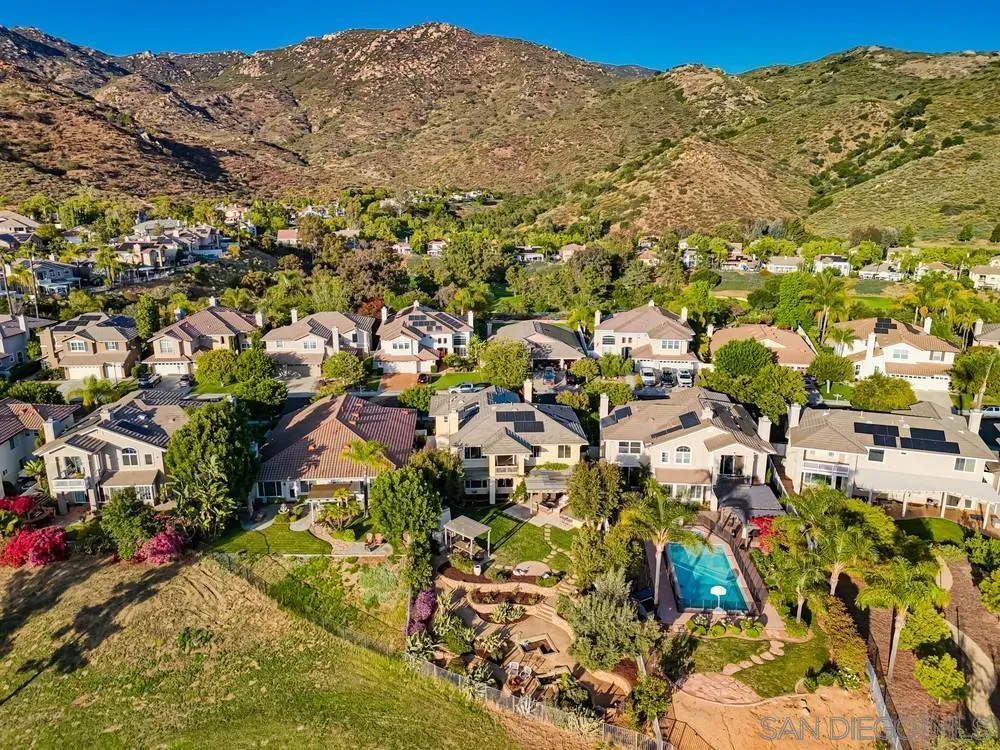 https://cdn.realtyfeed.com/cdn/127/260010092/f9077f53786796041515348867d7fe15.webp