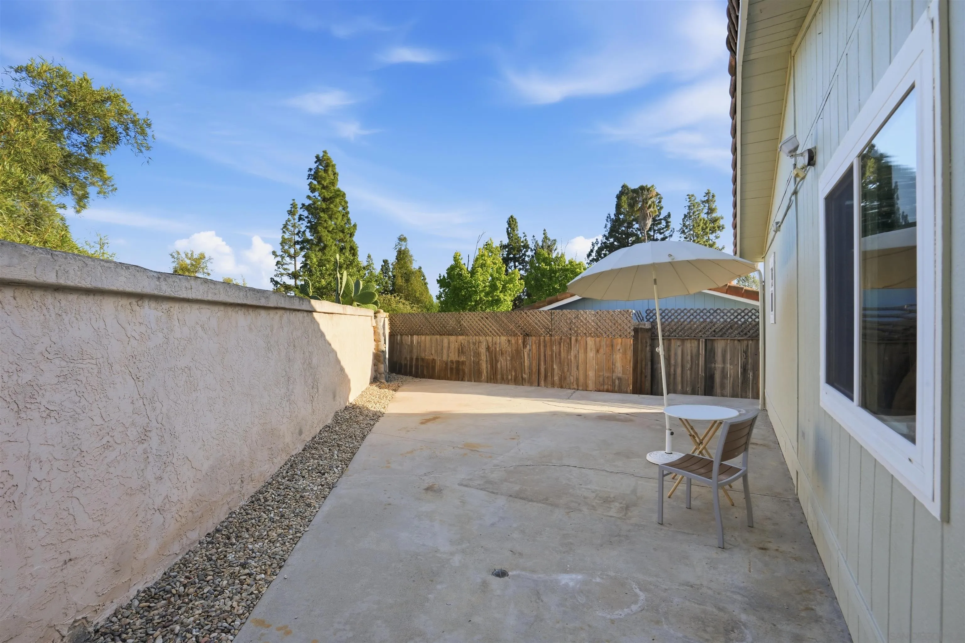 https://cdn.realtyfeed.com/cdn/127/260010093/055fffebbeeee01c77be5310a68bccda.webp