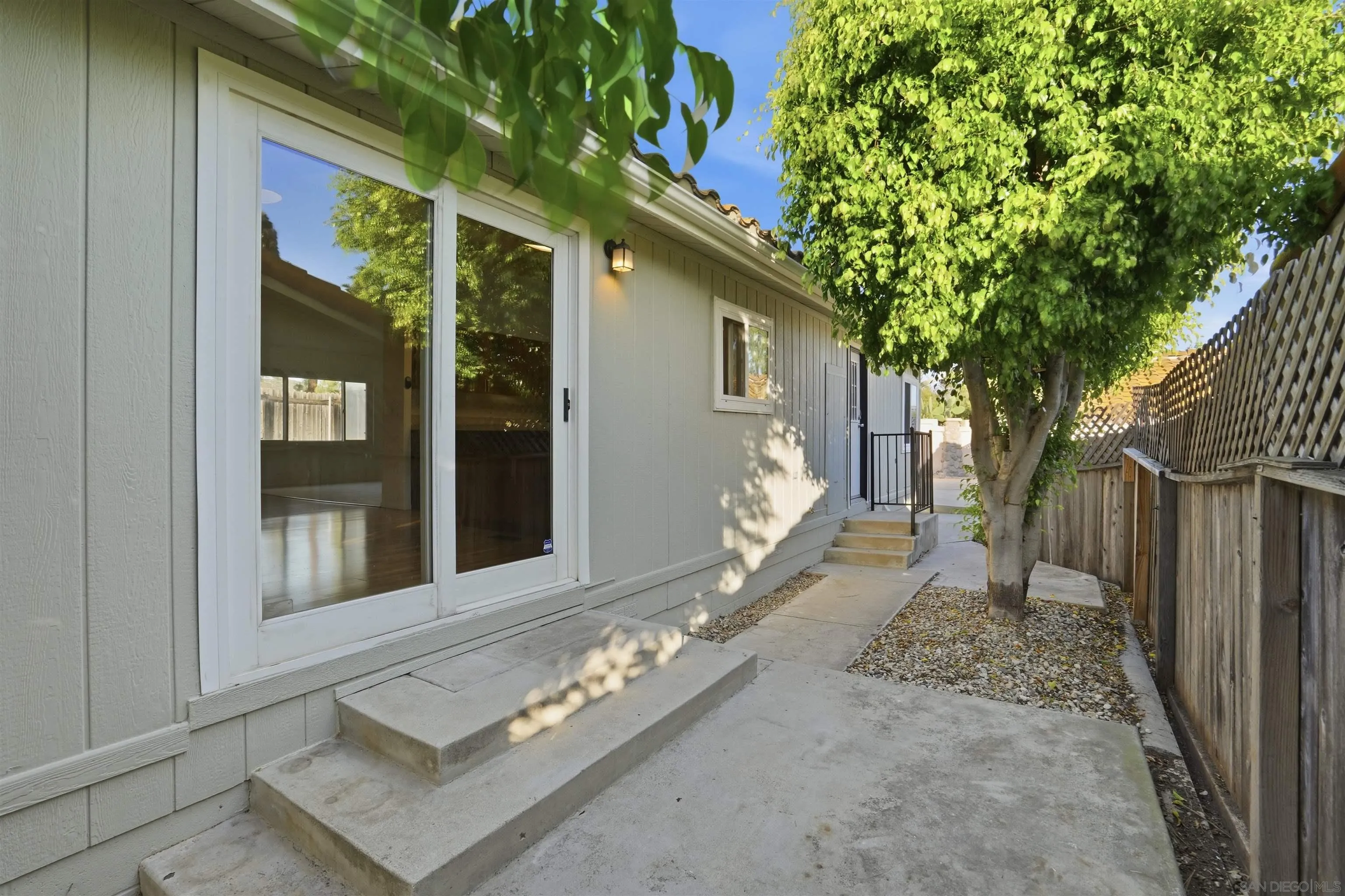 https://cdn.realtyfeed.com/cdn/127/260010093/06017ab6de7c9a90b4e168d0a0c6ac64.webp