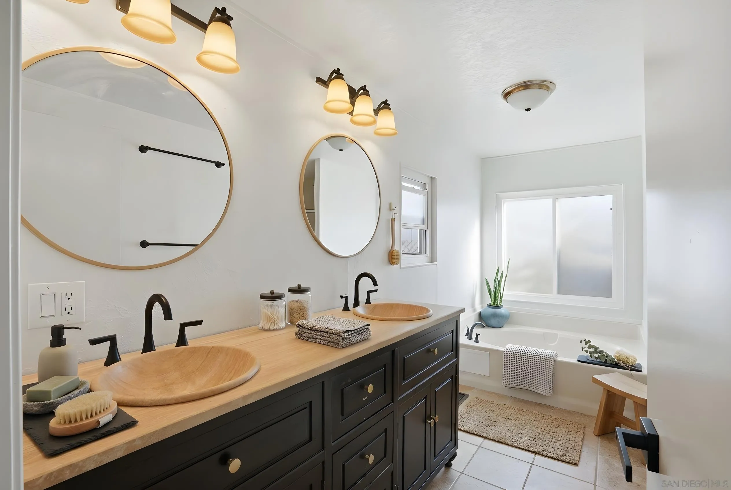 https://cdn.realtyfeed.com/cdn/127/260010093/2a073edefc6c32d8151df5872c378e3e.webp
