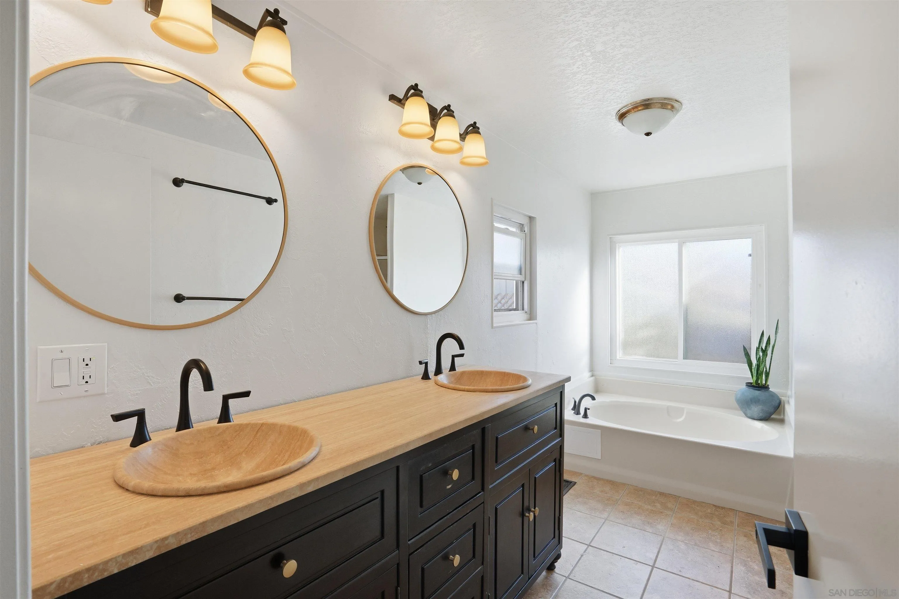 https://cdn.realtyfeed.com/cdn/127/260010093/3a09f9cb5cd255998ae3548274254c4d.webp