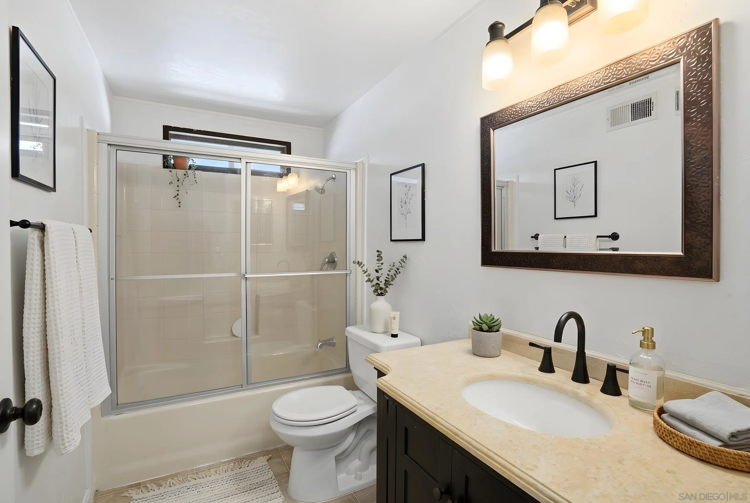 https://cdn.realtyfeed.com/cdn/127/260010093/911f9a1cec02f5e1bc3c59b2247f27b4.webp
