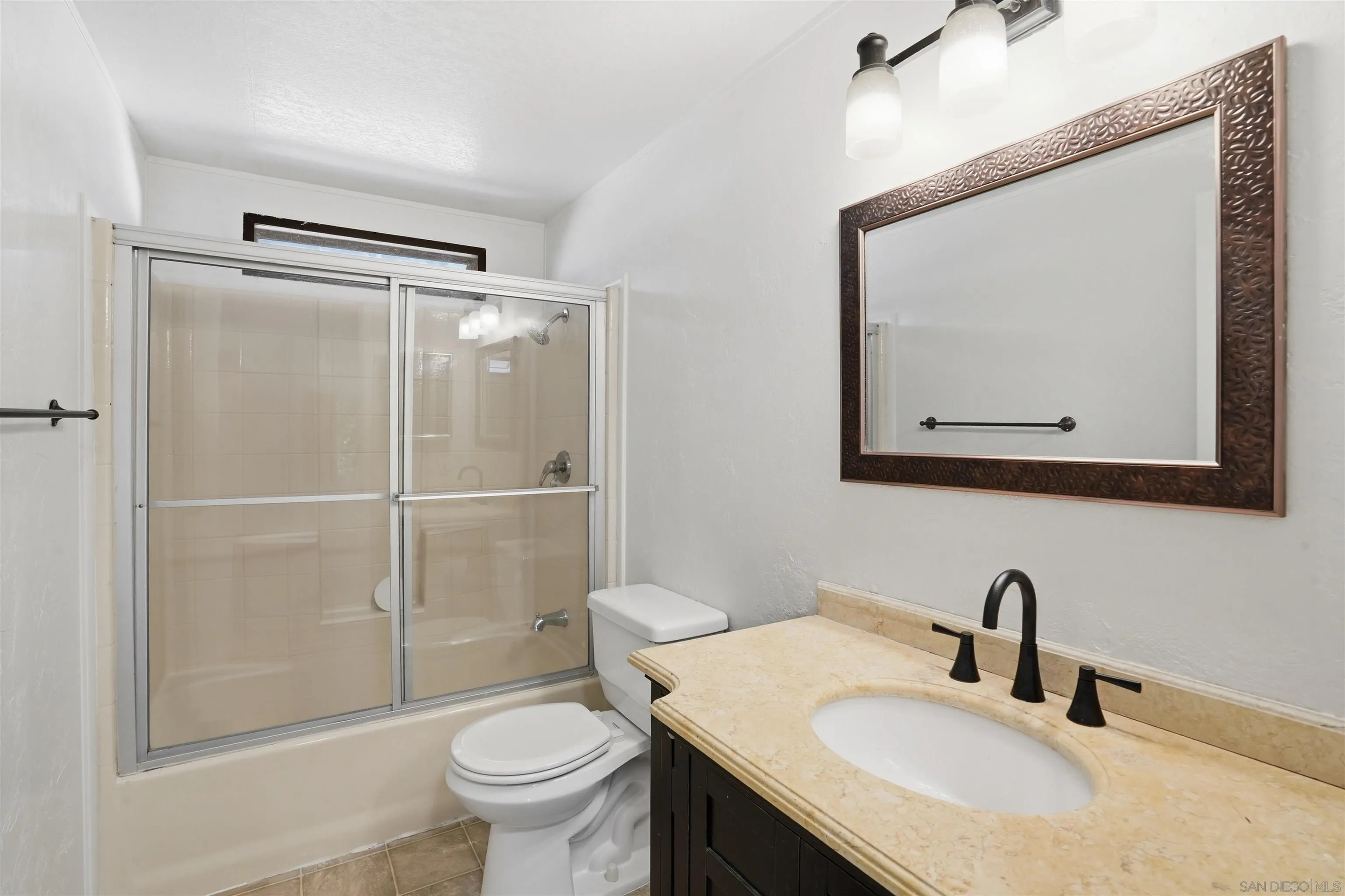 https://cdn.realtyfeed.com/cdn/127/260010093/e19ad9ab144bc686ad168ebe93a82f3d.webp