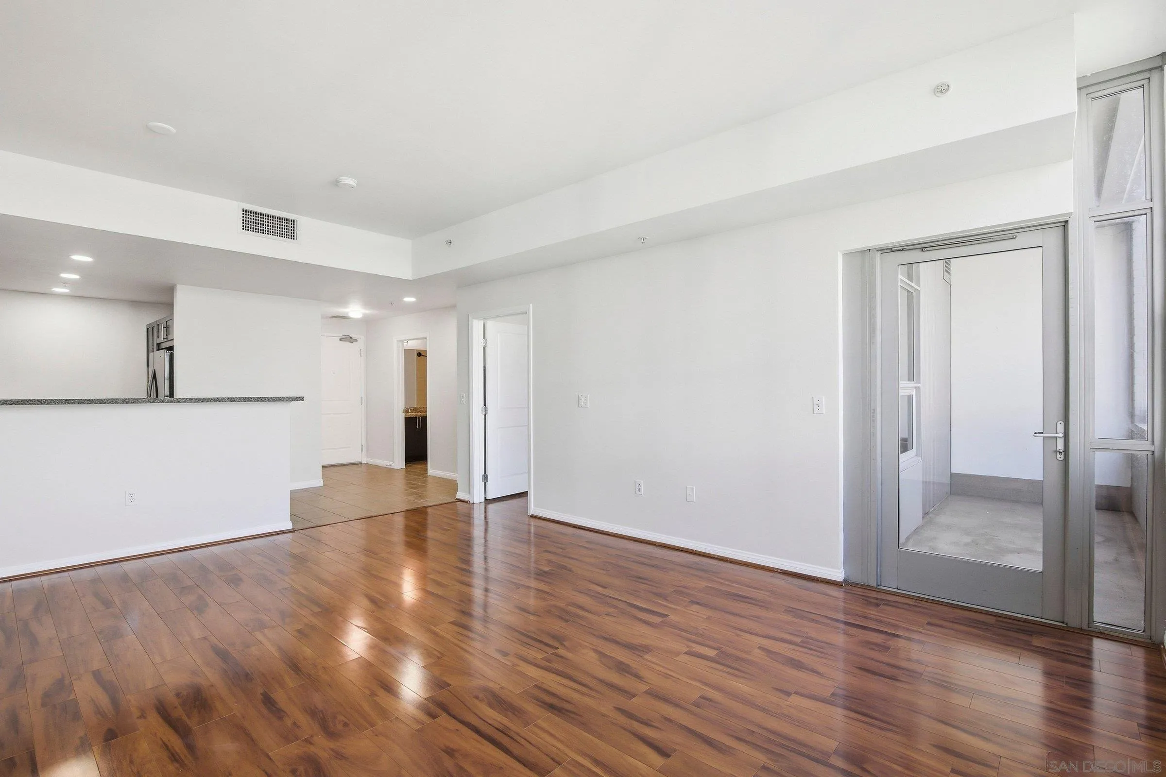 Photo #6: 260010095 Listing: Photo #6