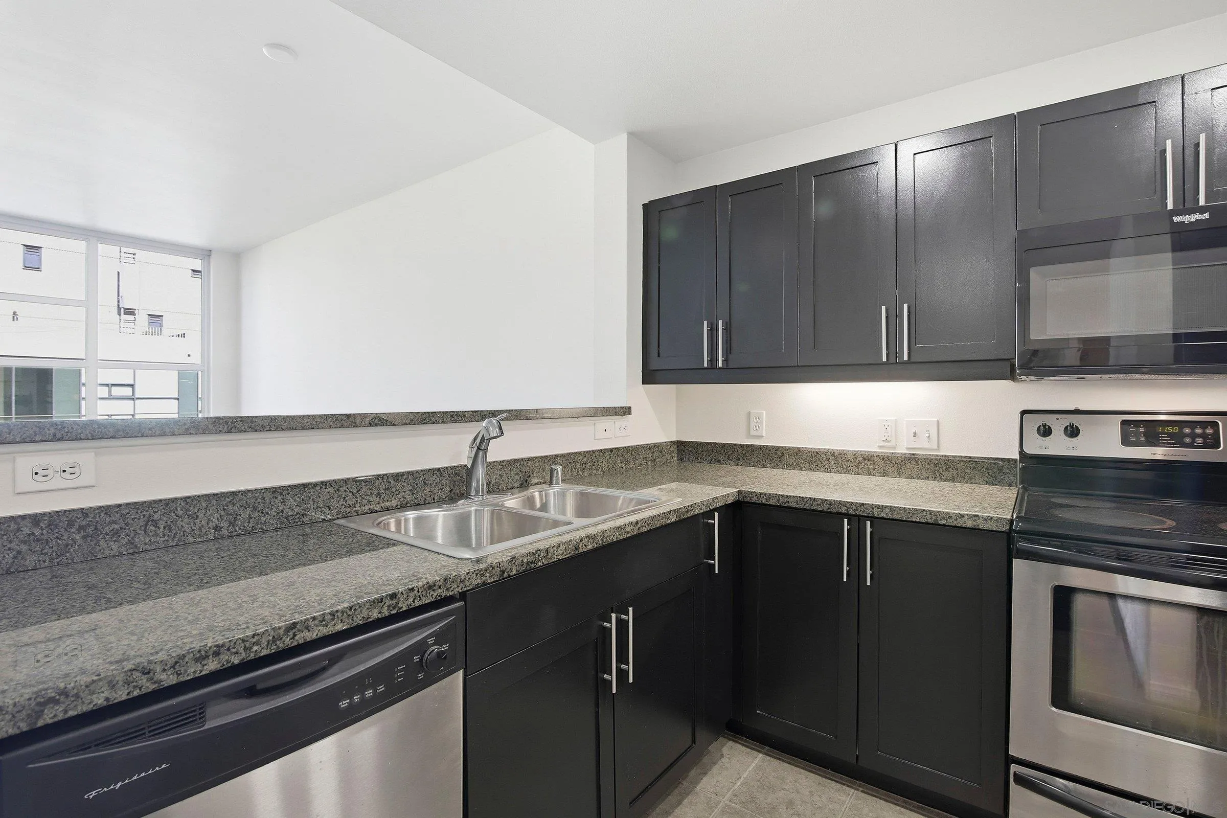 Photo #9: 260010095 Listing: Photo #9