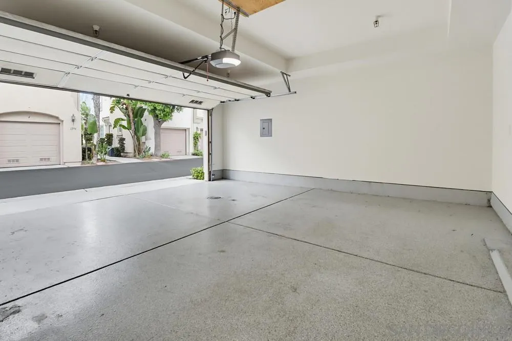 https://cdn.realtyfeed.com/cdn/127/260010096/16a22c50302cc0c0fbb727090a9c230b.webp
