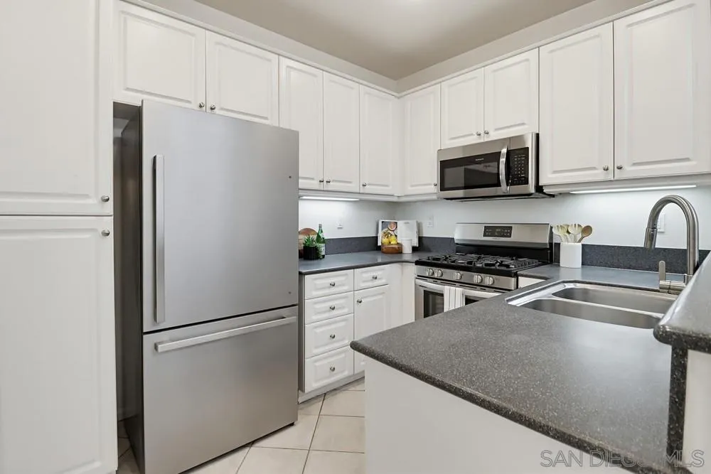 https://cdn.realtyfeed.com/cdn/127/260010096/47ac1efa9f5c1c2c3895627deae05e1d.webp