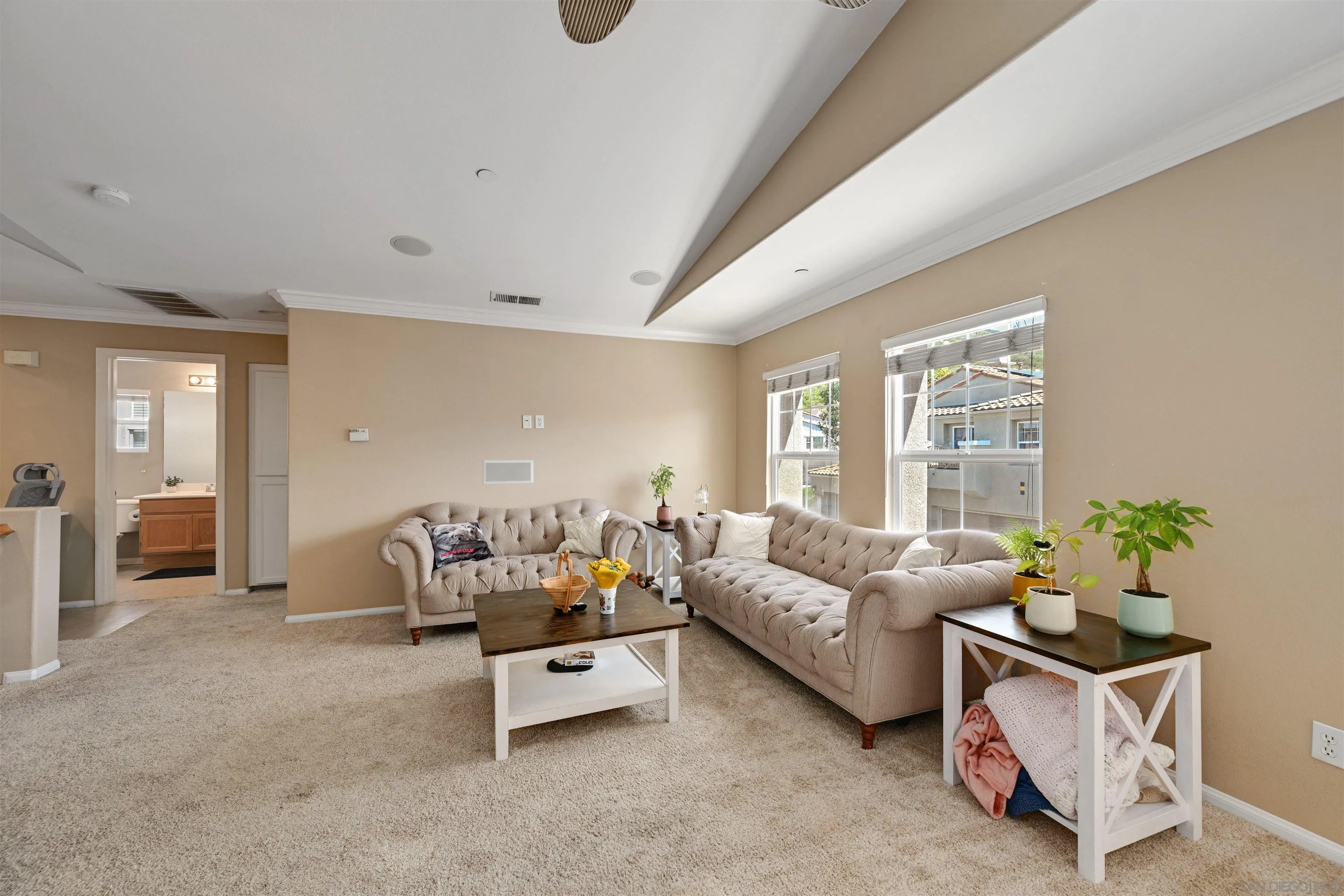 Photo #8: 260010100 Listing: Photo #8