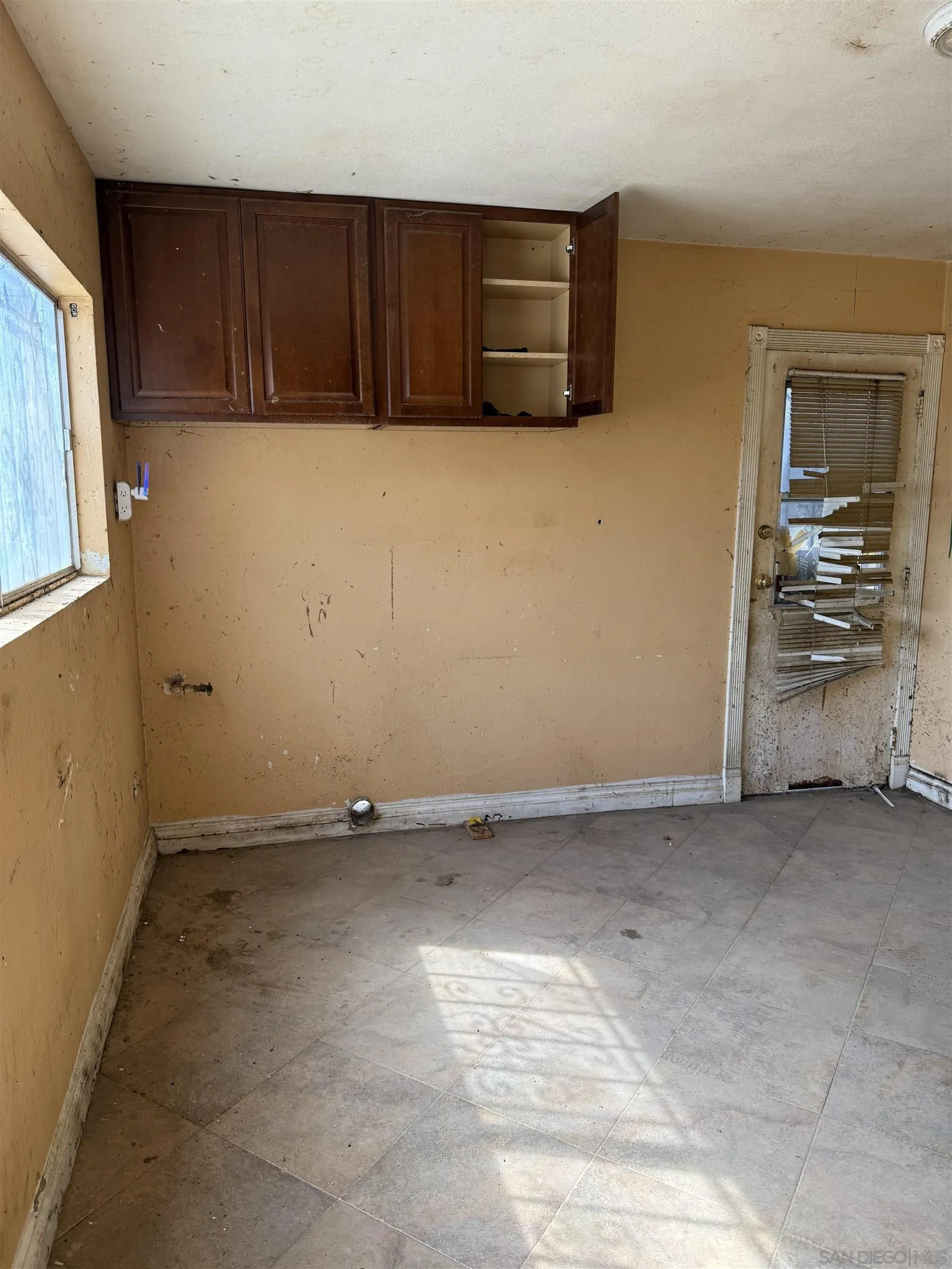 https://cdn.realtyfeed.com/cdn/127/260010103/385390bd65ef011b415e0a00c25fe7b2.webp