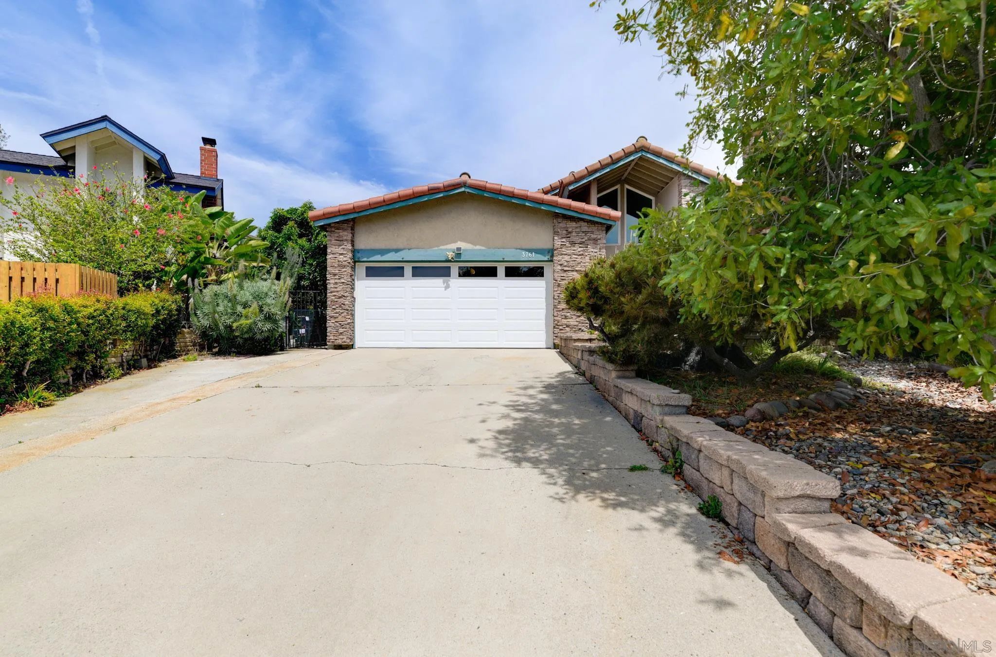 https://cdn.realtyfeed.com/cdn/127/260010111/105c53cf7990de8aab59eab442fc2f13.webp