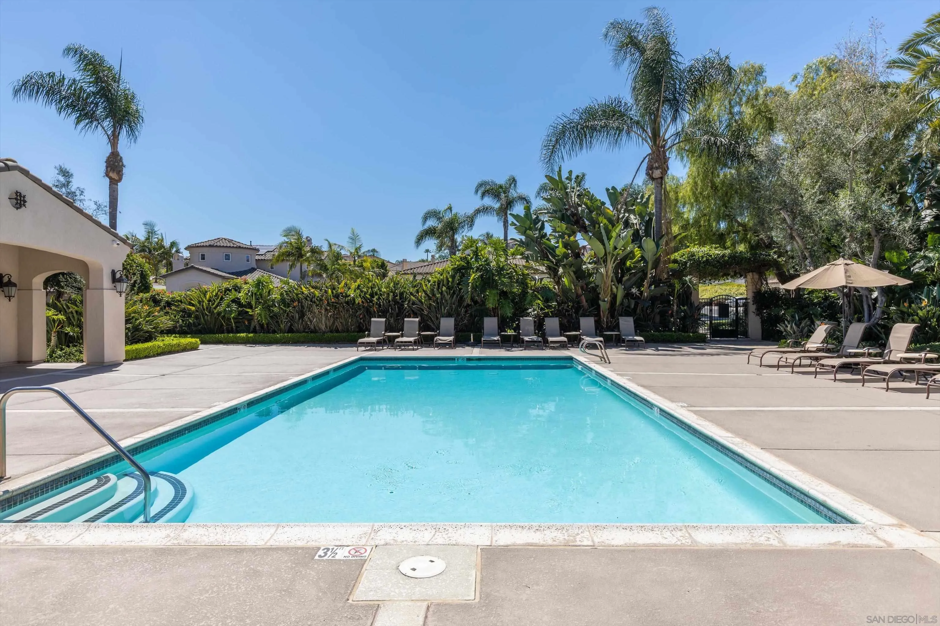 https://cdn.realtyfeed.com/cdn/127/260010113/0a9e0f7003f3751f5deff1b111523fa1.webp