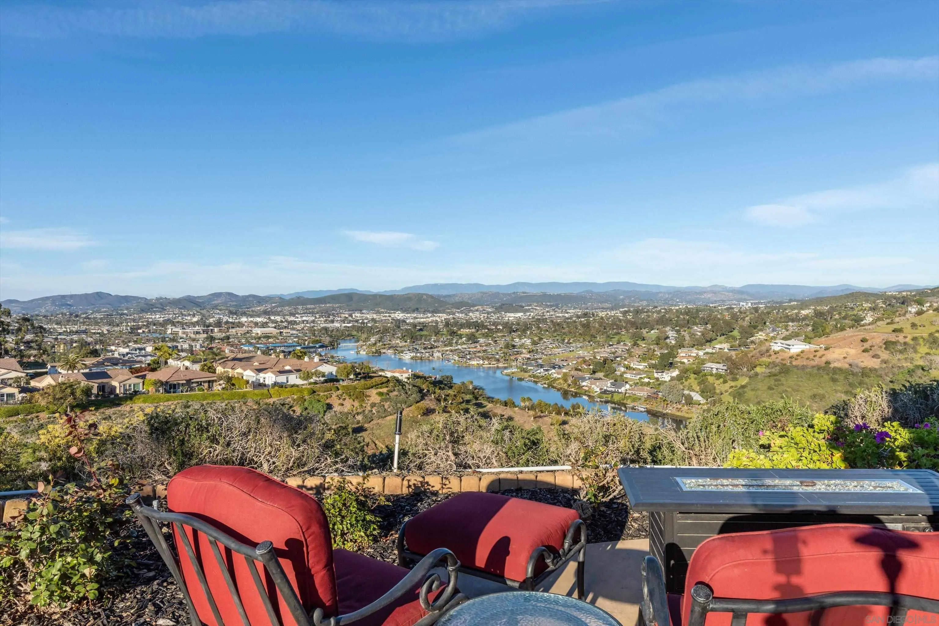 https://cdn.realtyfeed.com/cdn/127/260010113/24849b62449f01f2c7ffebf3fb0c9813.webp