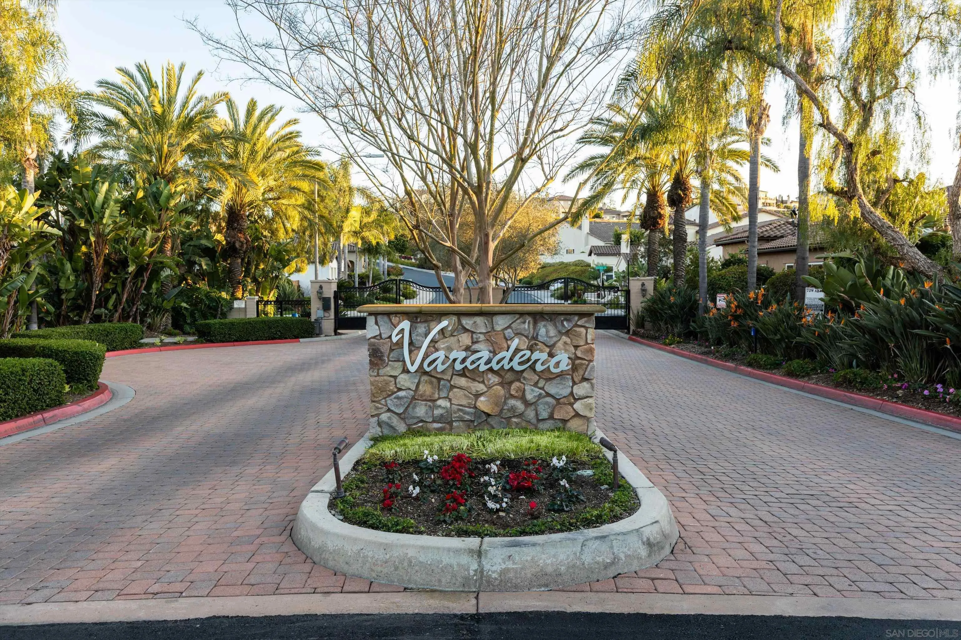 https://cdn.realtyfeed.com/cdn/127/260010113/6ab7275bc8ad57b11eb583dbe2c06aa9.webp