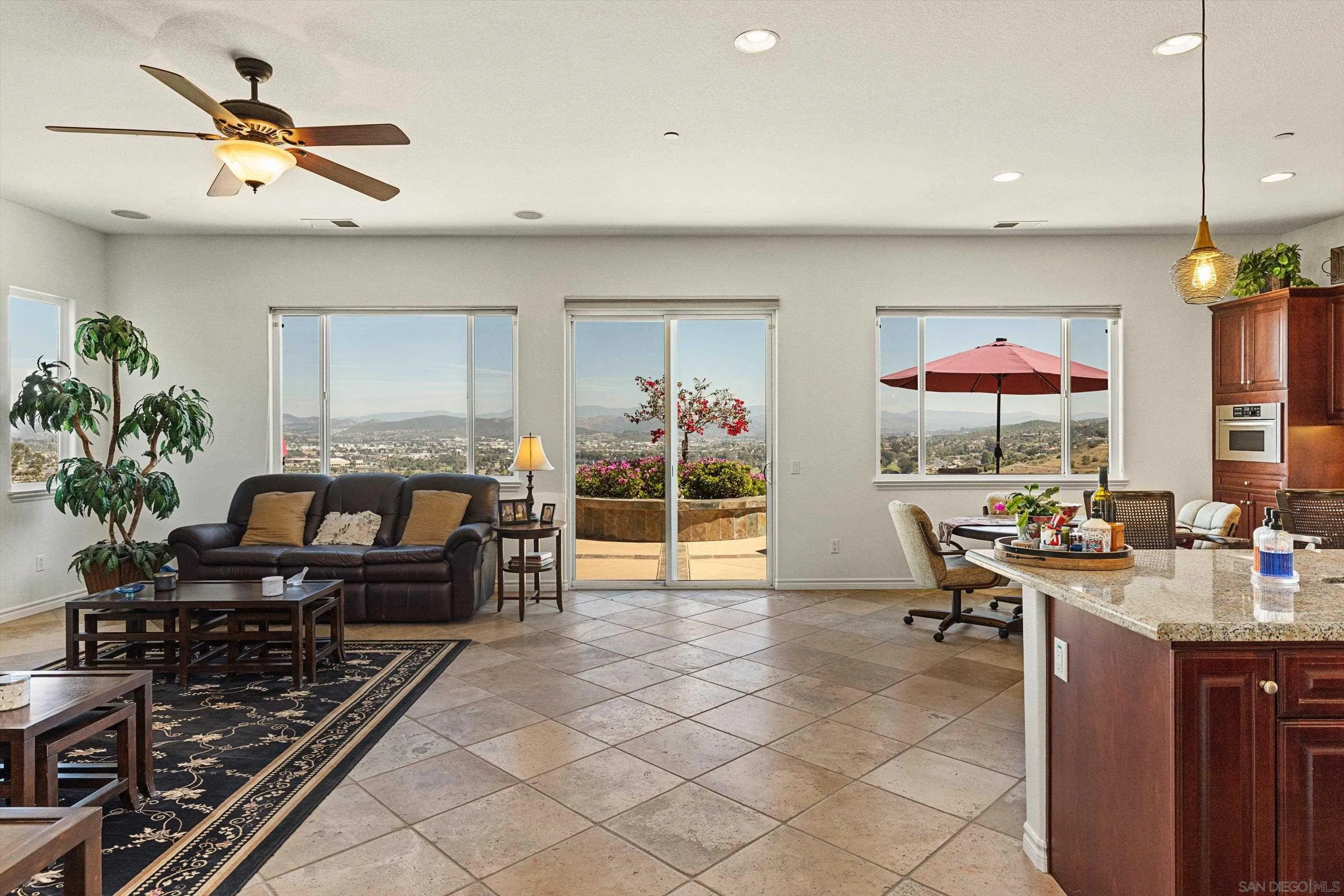 https://cdn.realtyfeed.com/cdn/127/260010113/ffd6eabac9c84a1e9aa475c8d486766c.webp