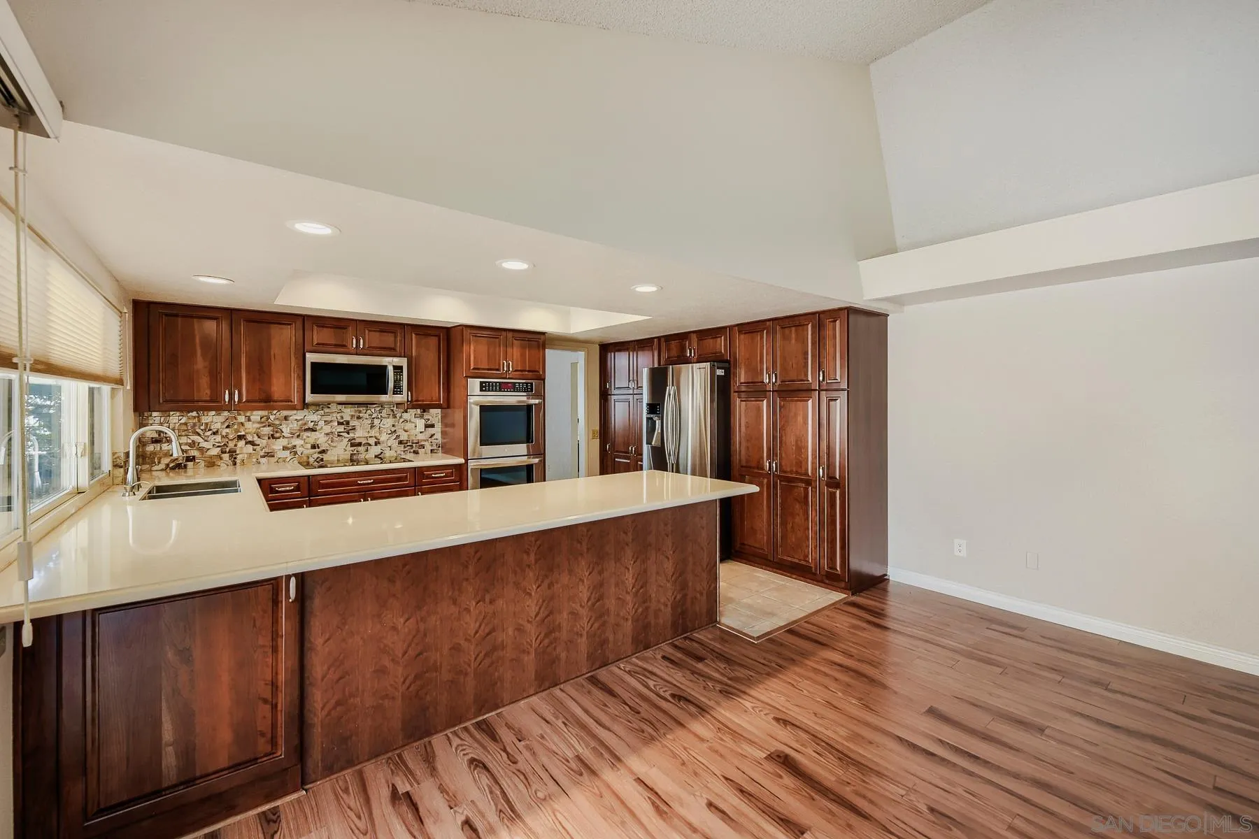 https://cdn.realtyfeed.com/cdn/127/260010120/069ab491ac1ab0c4da7160bad8981de4.webp