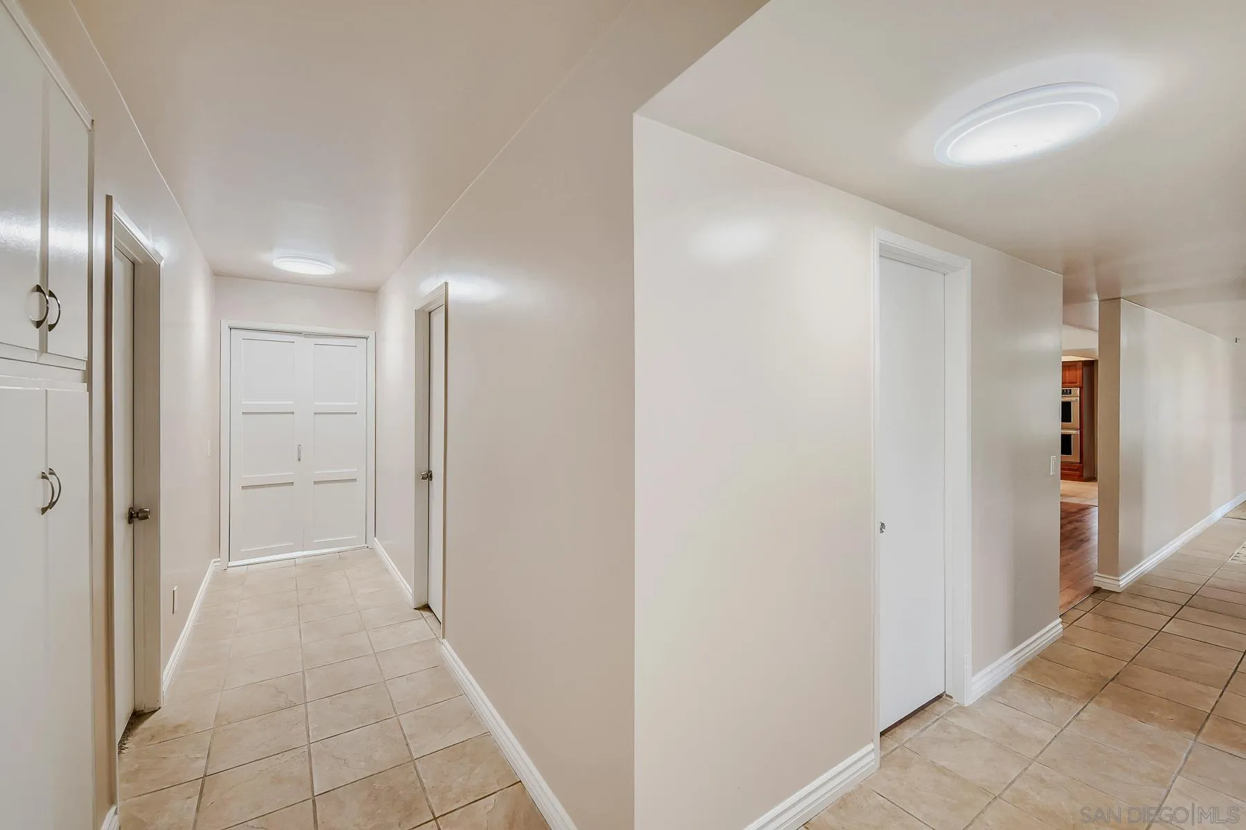 https://cdn.realtyfeed.com/cdn/127/260010120/267d38f7b8c64656cebd9d0d4a2db366.webp