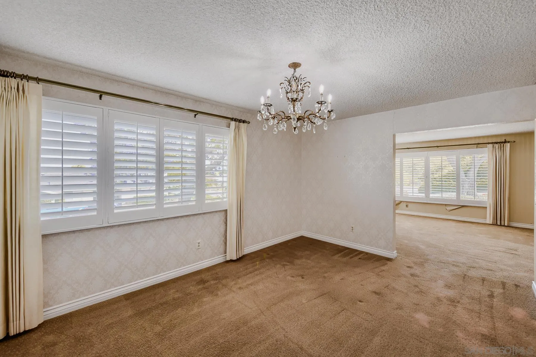 https://cdn.realtyfeed.com/cdn/127/260010120/52e870892e9707a652c8eacf75f464aa.webp