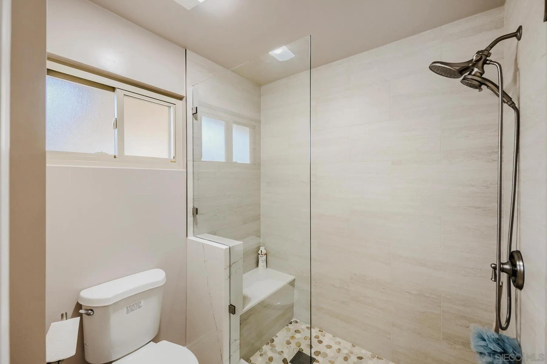 https://cdn.realtyfeed.com/cdn/127/260010120/8ea7fc6e749b02ddcd25c5c5cf7071cc.webp