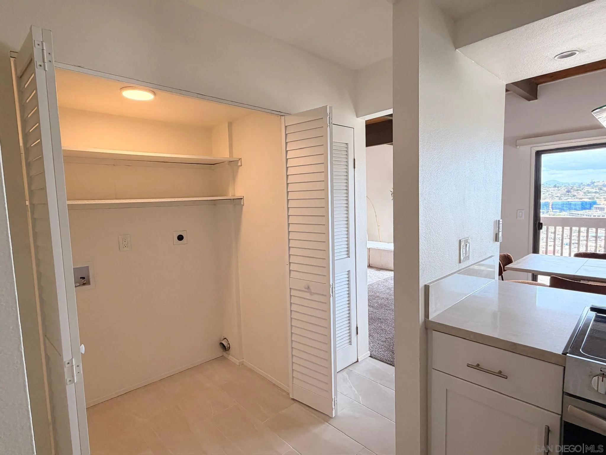 Photo #8: 260010124 Listing: Photo #8