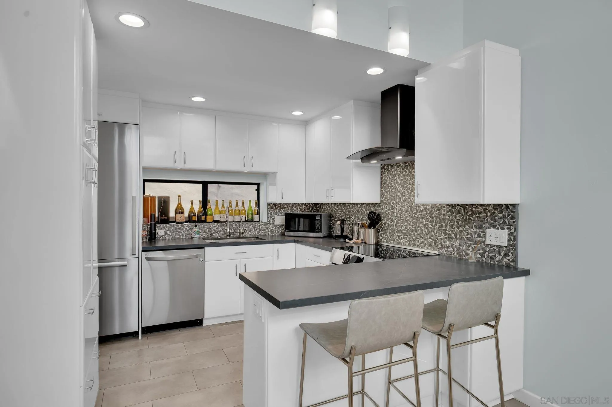 Photo #6: 260010127 Listing: Photo #6