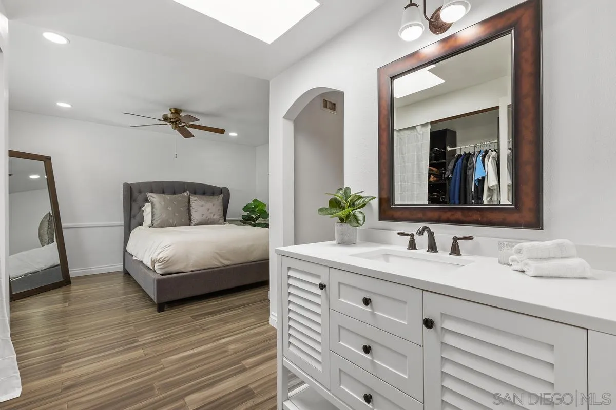https://cdn.realtyfeed.com/cdn/127/260010132/1d602da161660a12cb8f79771be2f60e.webp