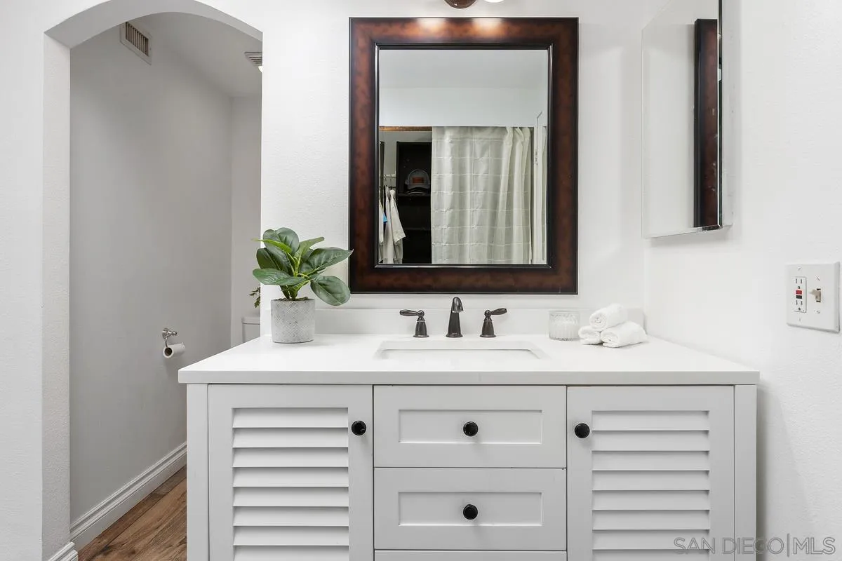 https://cdn.realtyfeed.com/cdn/127/260010132/c9c583c3833b6a063529c04c229d7762.webp