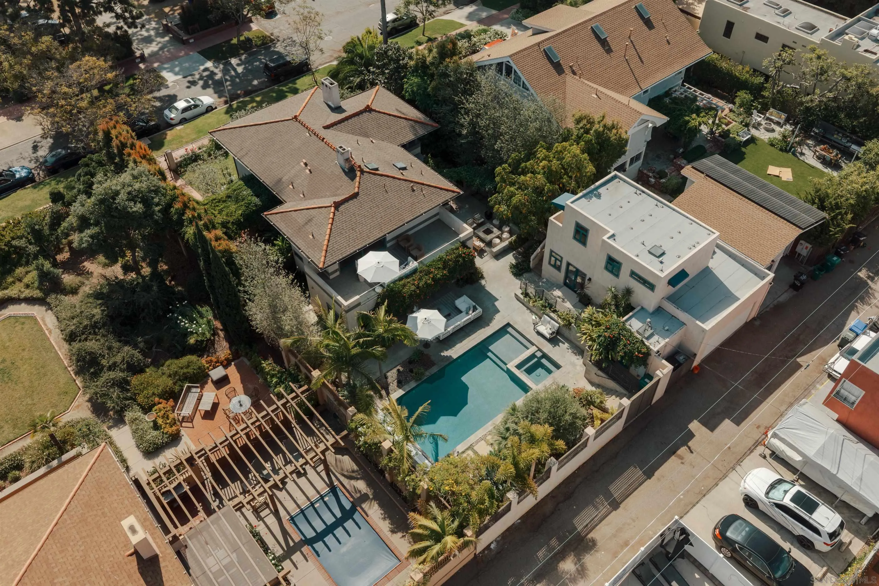 https://cdn.realtyfeed.com/cdn/127/260010133/031b6b2c5f6238e2513969705f4b8a03.webp