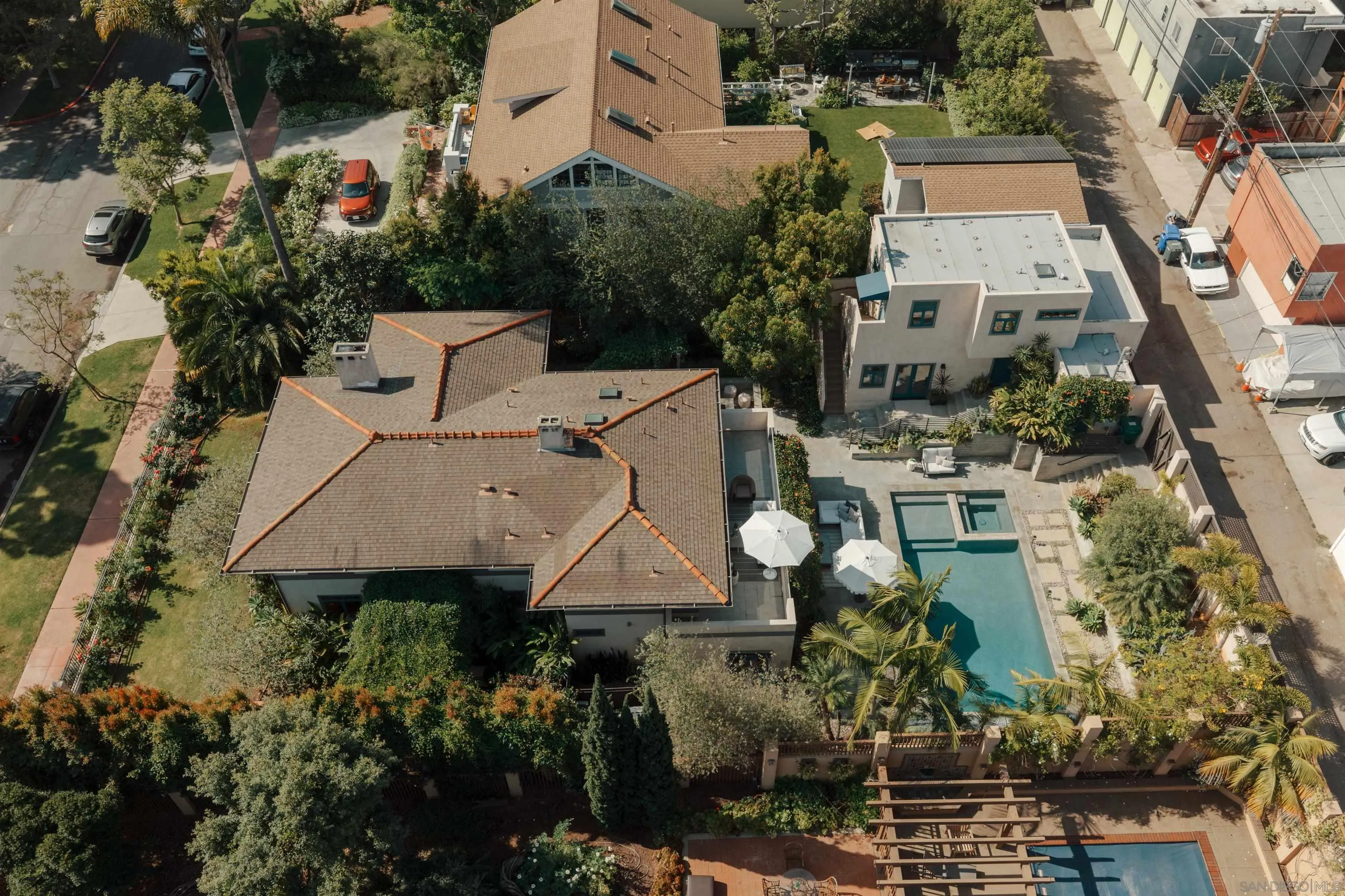 https://cdn.realtyfeed.com/cdn/127/260010133/098bff24f5829a167fa9d4aa78c33cc9.webp
