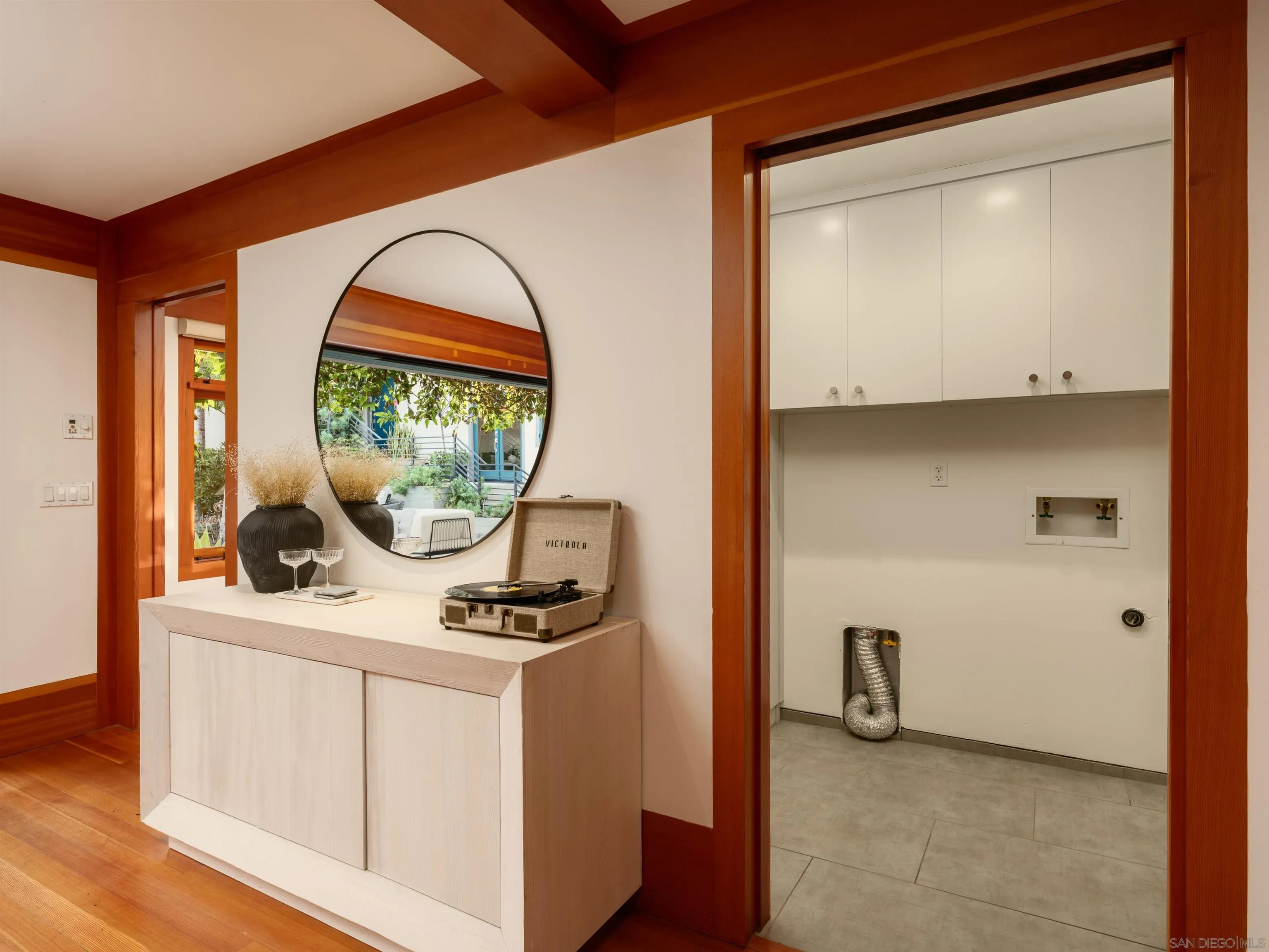 https://cdn.realtyfeed.com/cdn/127/260010133/09f4efb1d0e90f618eaa195b183e6d35.webp