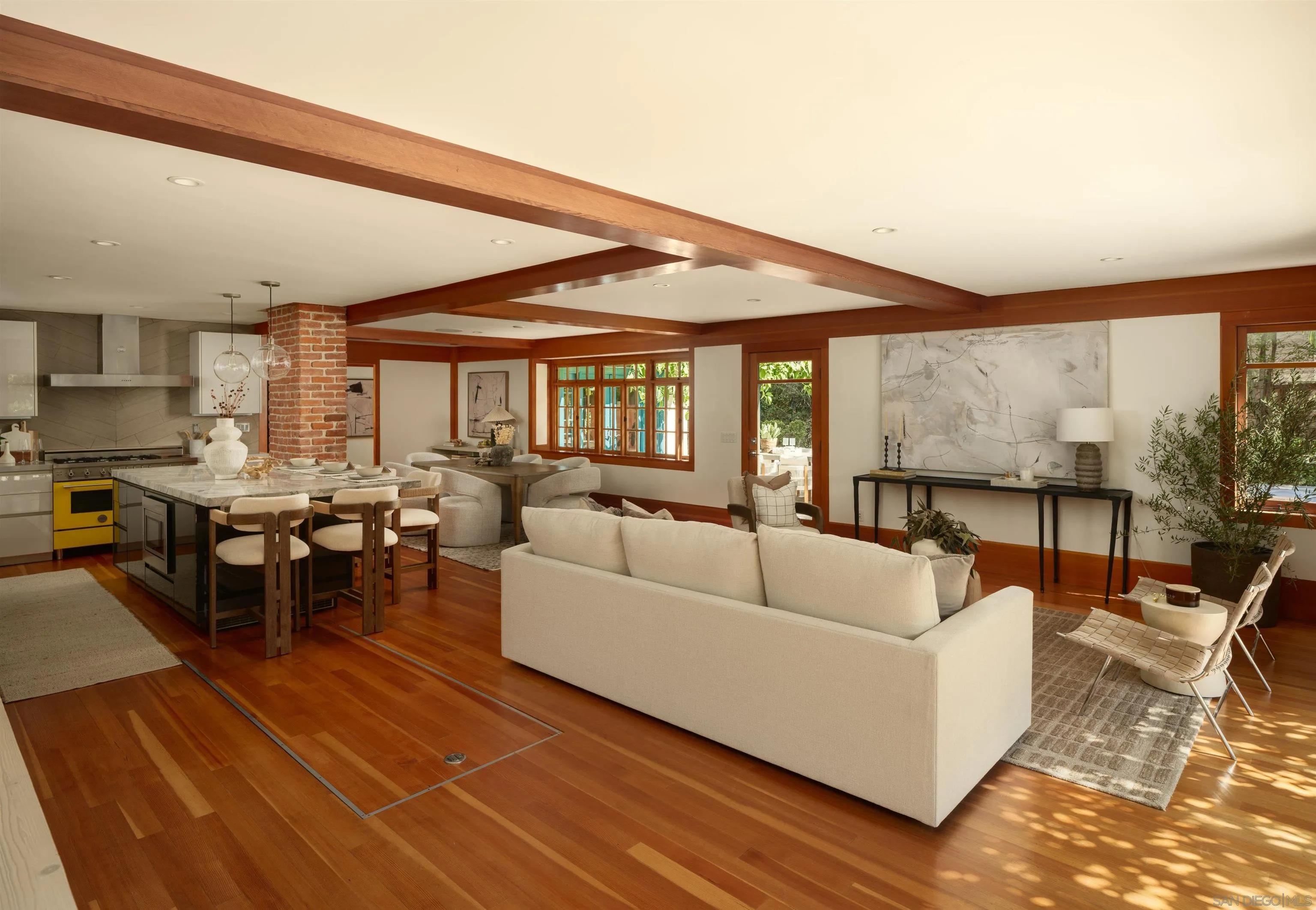 https://cdn.realtyfeed.com/cdn/127/260010133/1f158f60ef3a8147f37e1cf3b5554947.webp