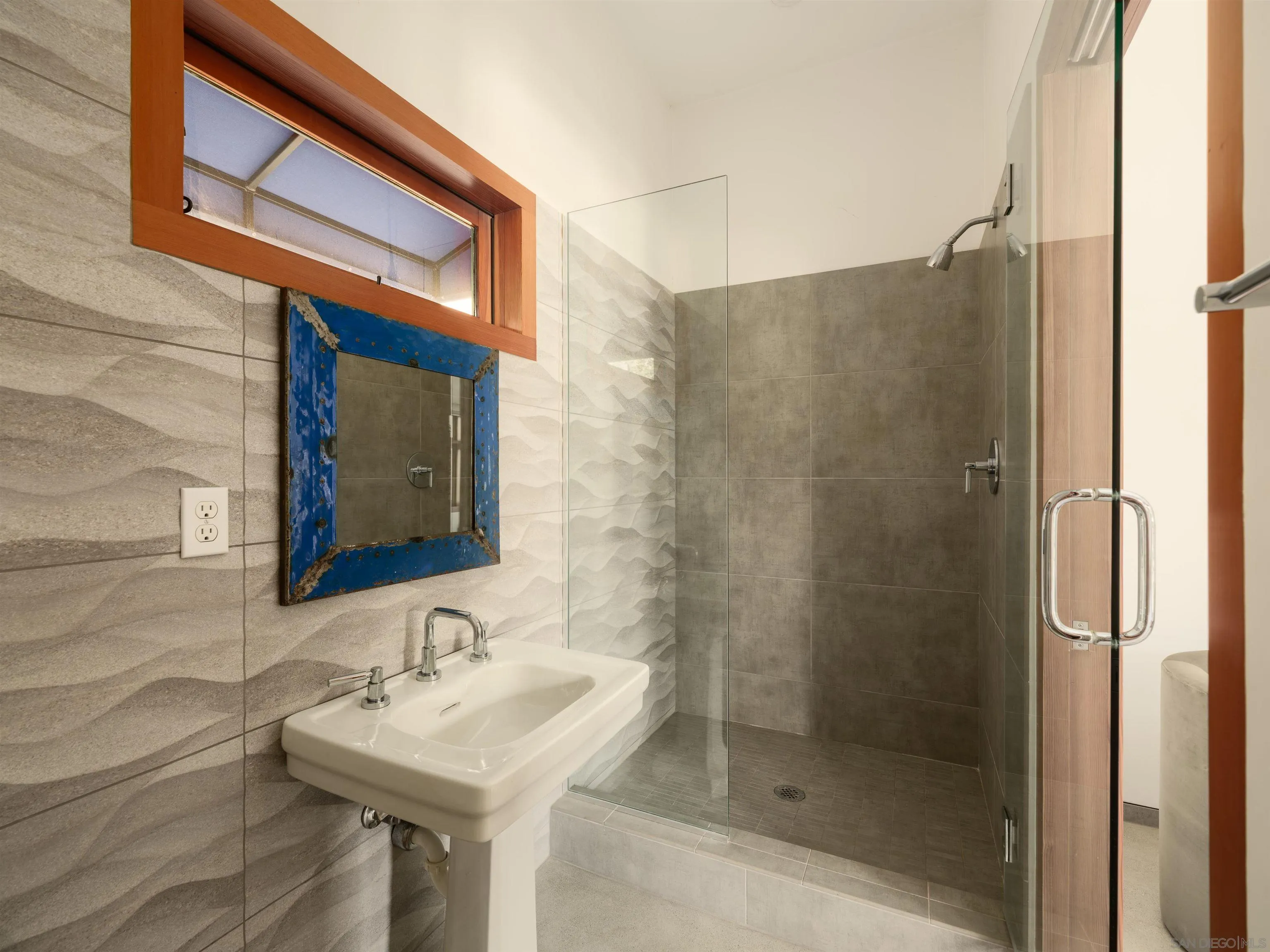 https://cdn.realtyfeed.com/cdn/127/260010133/9ee6a64d4404d4a5a4739ed7ab1dd6dc.webp