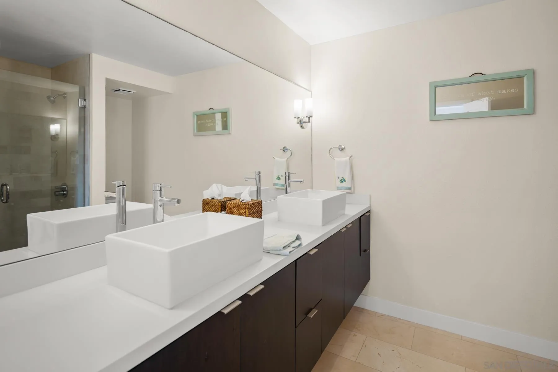 https://cdn.realtyfeed.com/cdn/127/260010135/0e65bc43f391be0c53af83a070dacd96.webp