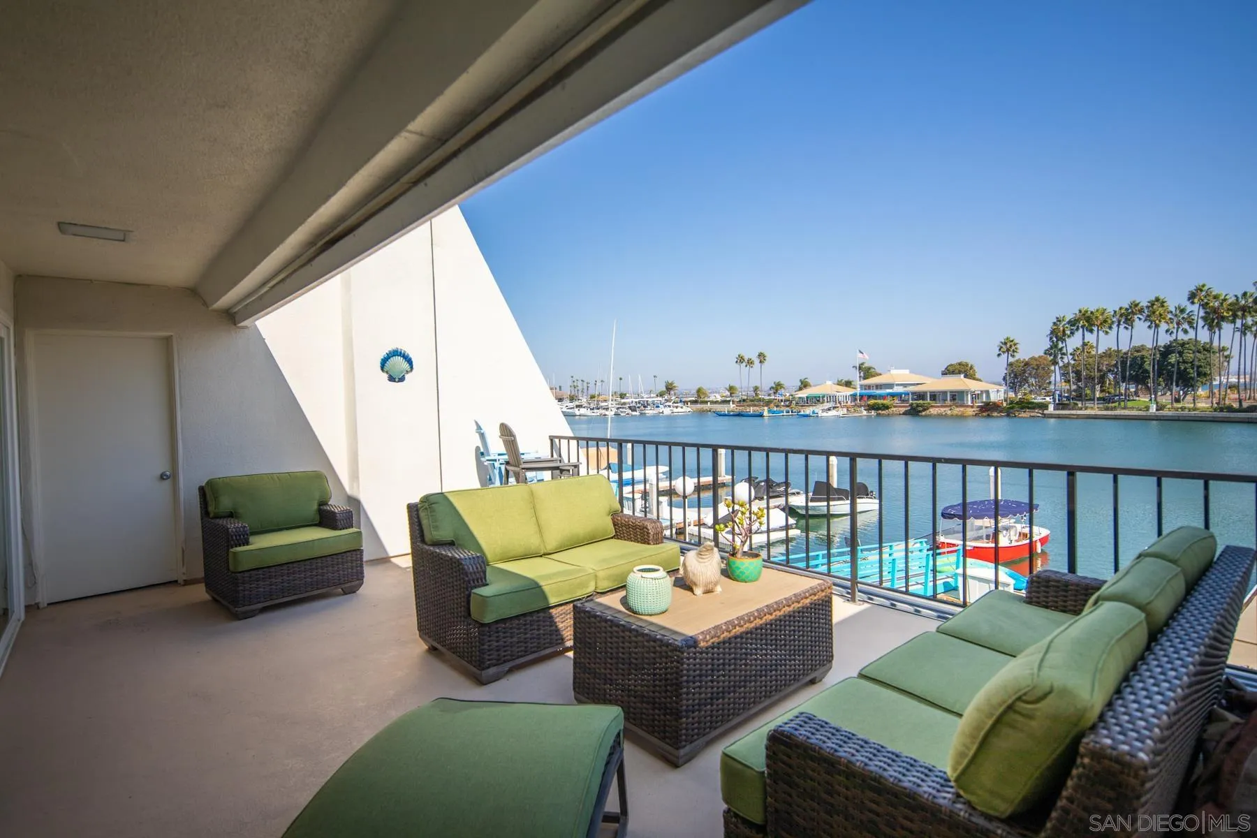 https://cdn.realtyfeed.com/cdn/127/260010135/2106fb58032c8b85c35500a757ac39af.webp