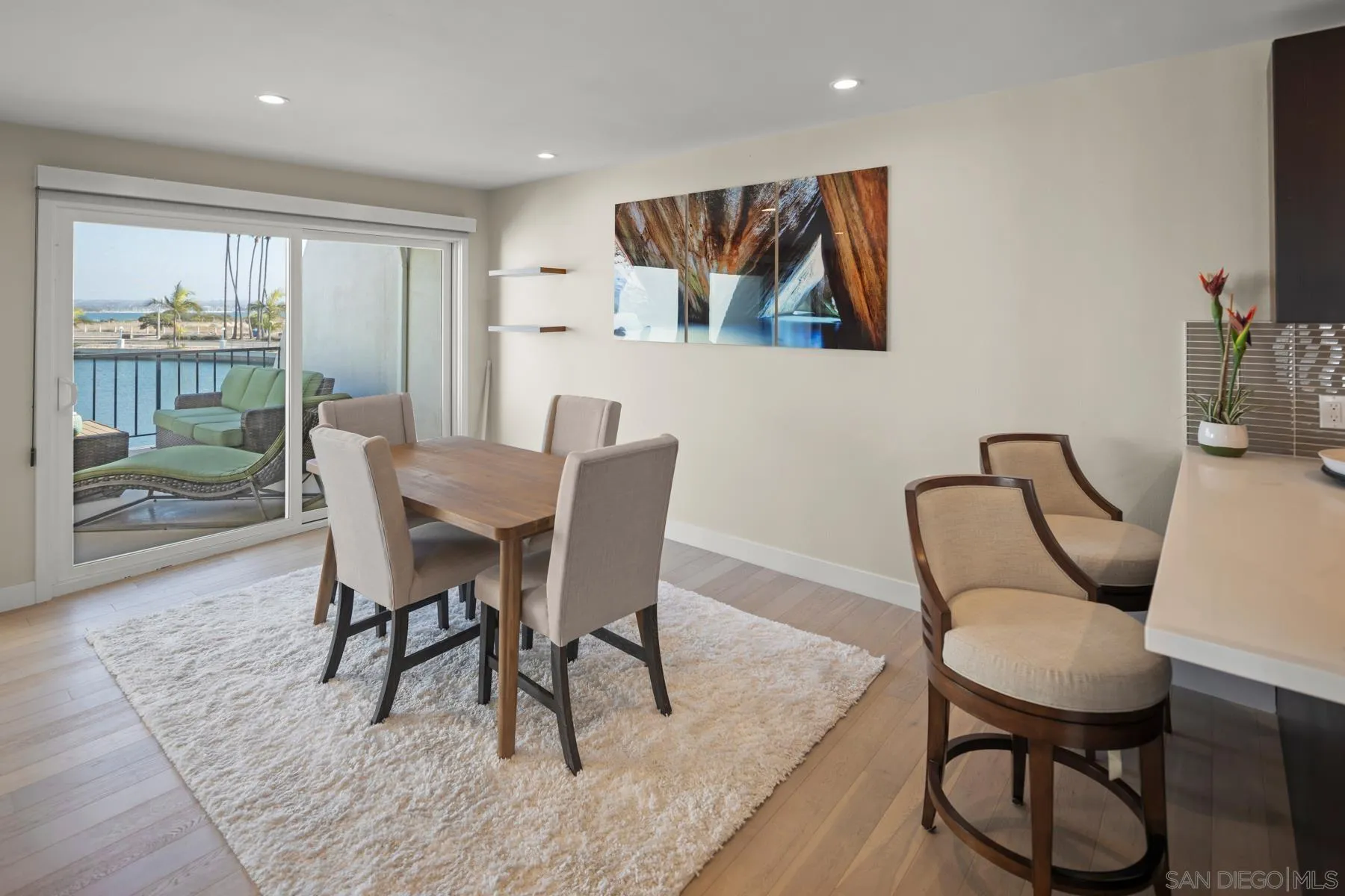 https://cdn.realtyfeed.com/cdn/127/260010135/34902373445eb600dbbfb7f352498b05.webp