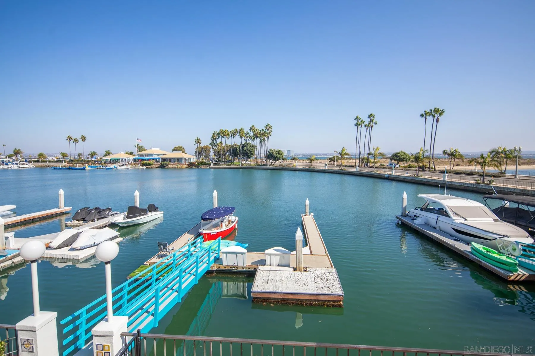 https://cdn.realtyfeed.com/cdn/127/260010135/d731513d0c658b3e1a16a2115654a7cf.webp