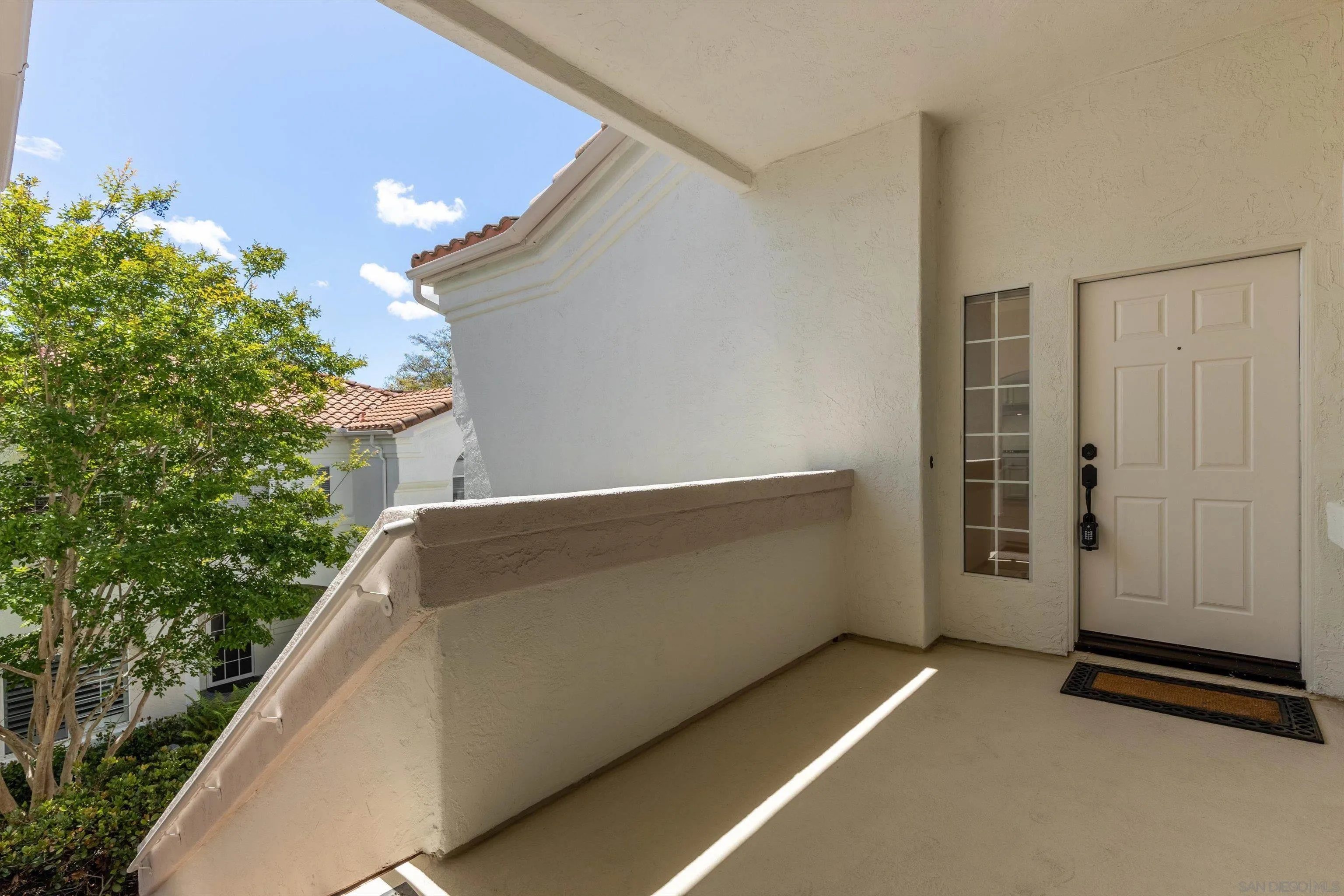 Photo #3: 260010136 Listing: Photo #3