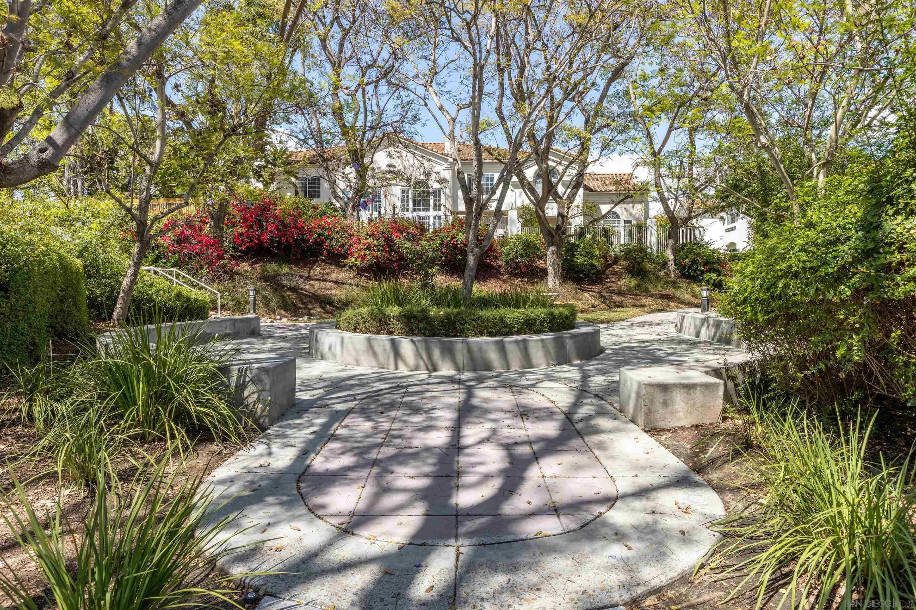 Photo #31: 260010136 Listing: Photo #31