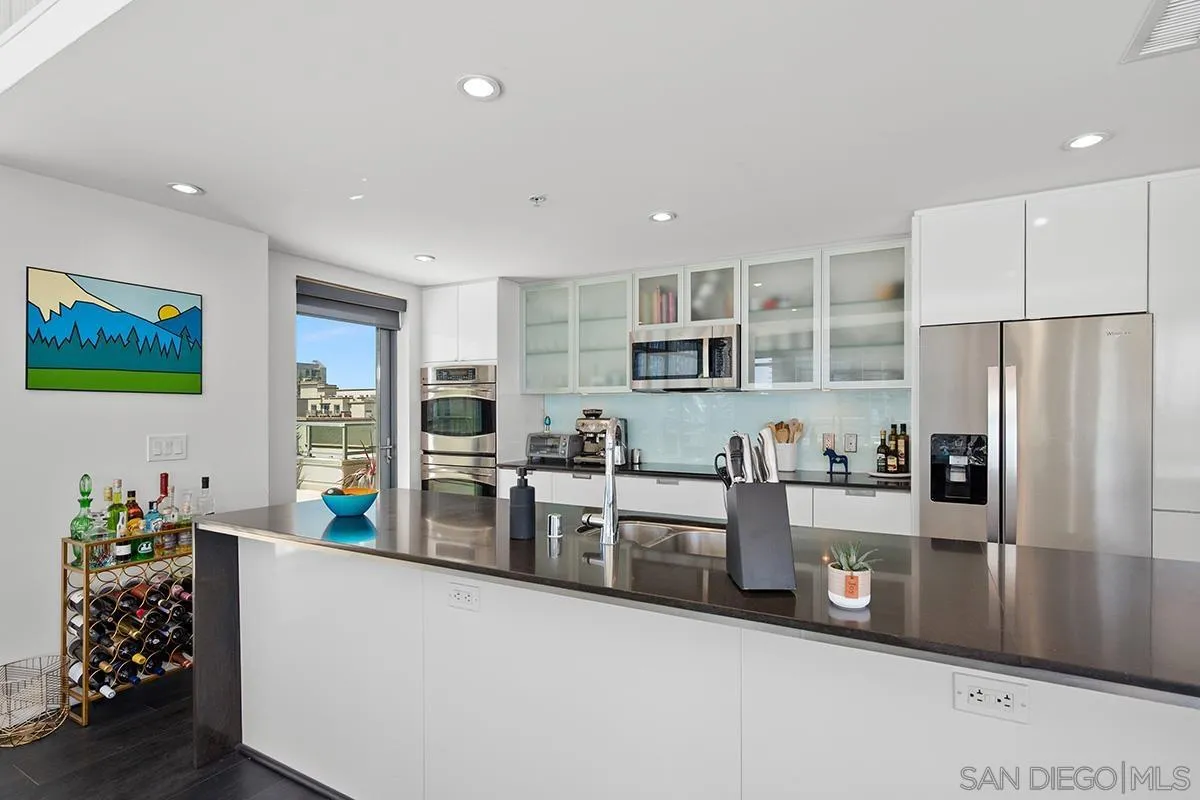 https://cdn.realtyfeed.com/cdn/127/260010137/19698e39167861665ac6b2993451a349.webp