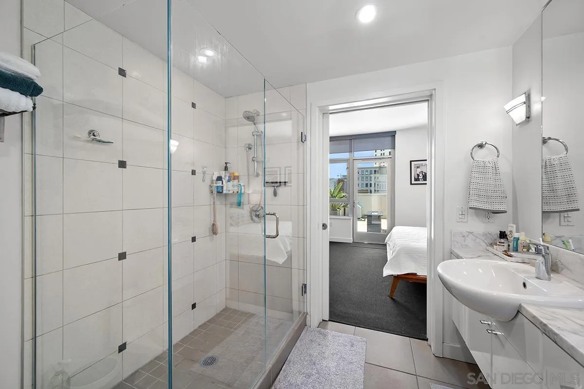 https://cdn.realtyfeed.com/cdn/127/260010137/8da8e48bb9681f62c8052742e9be868d.webp