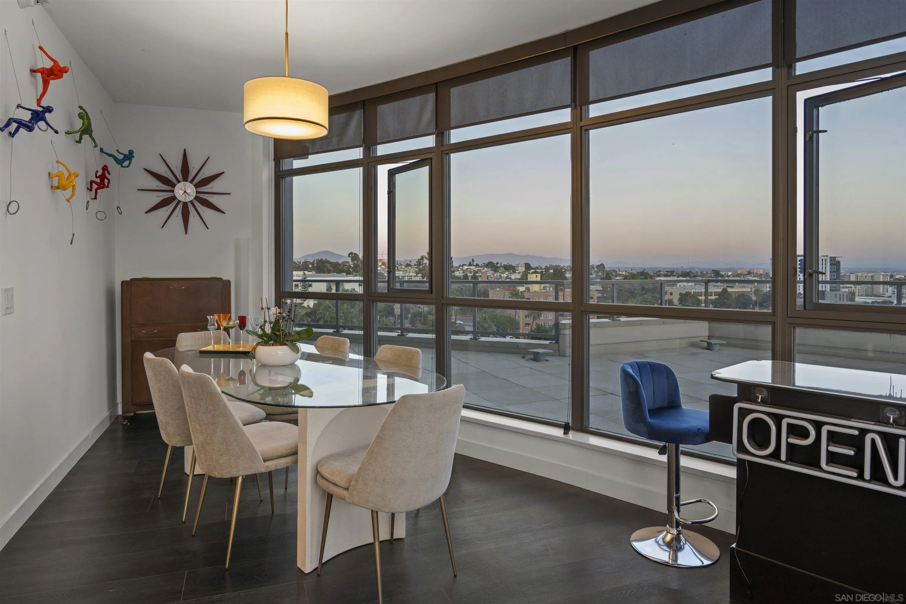 https://cdn.realtyfeed.com/cdn/127/260010137/9bf0aaf1fb6e5ee14f424bff59cdd4e2.webp