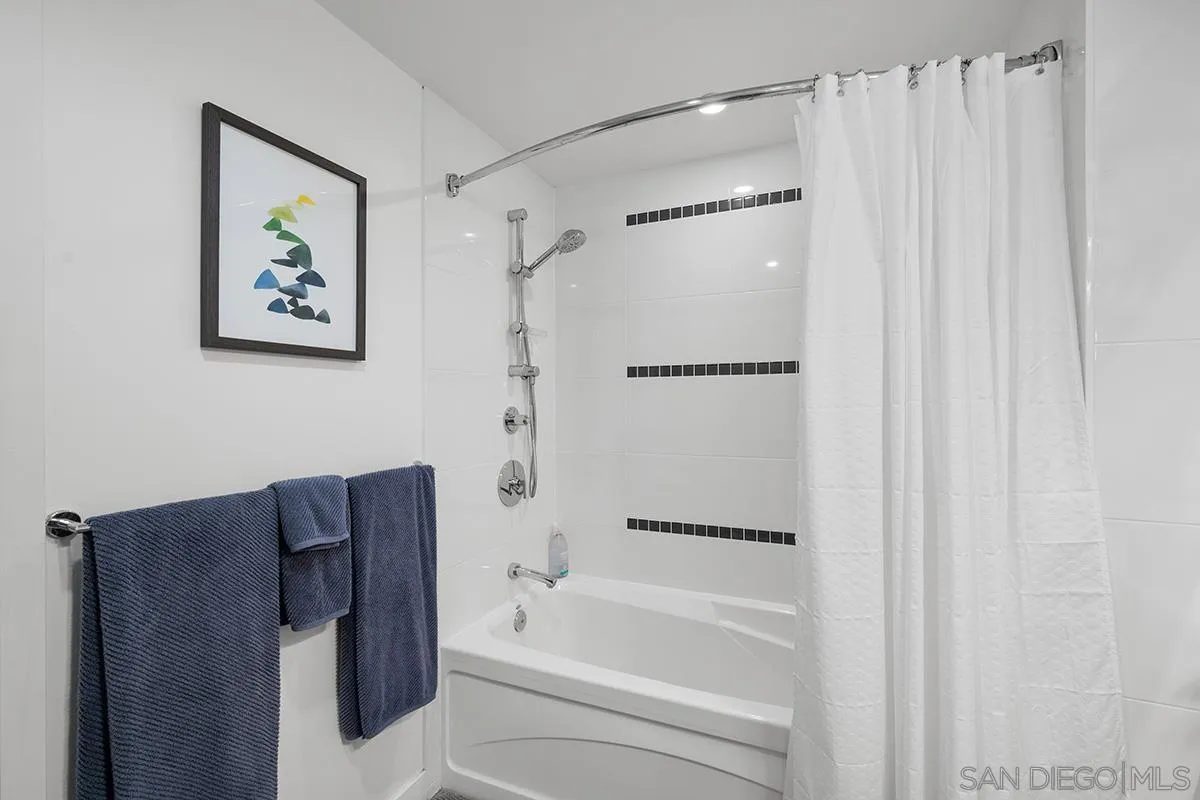 https://cdn.realtyfeed.com/cdn/127/260010137/e968cbce05fd69847ef2369009f0eac3.webp