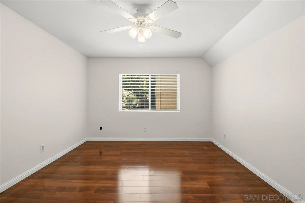Photo #10: 260010138 Listing: Photo #10