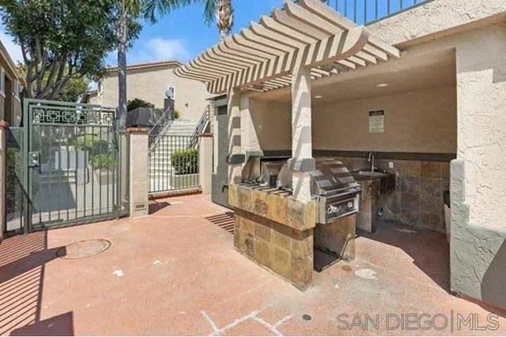 Photo #21: 260010138 Listing: Photo #21