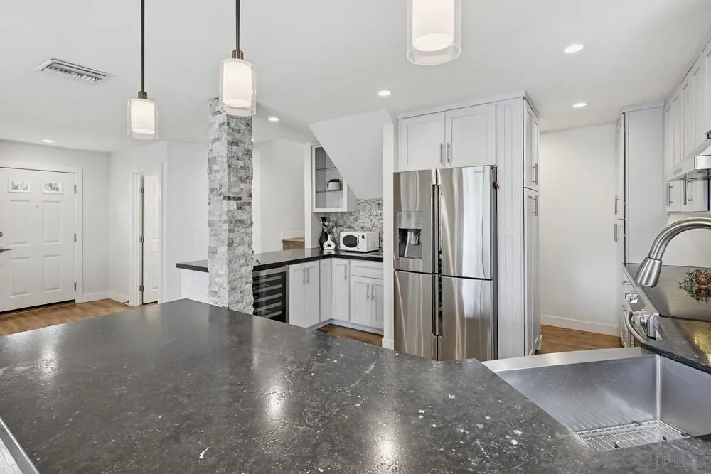 Photo #11: 260010139 Listing: Photo #11