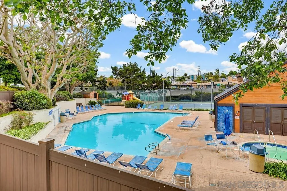 Photo #43: 260010139 Listing: Photo #43